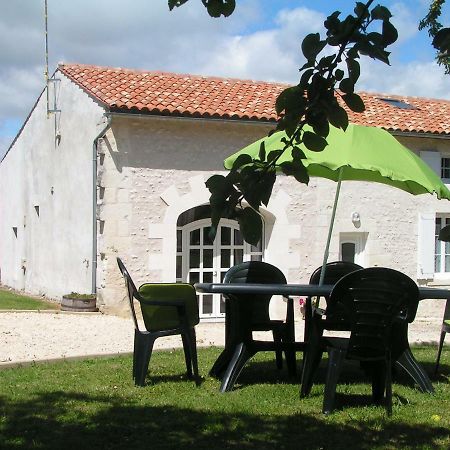 la maison d'Amélie Saint-Fort-sur-Gironde Esterno foto