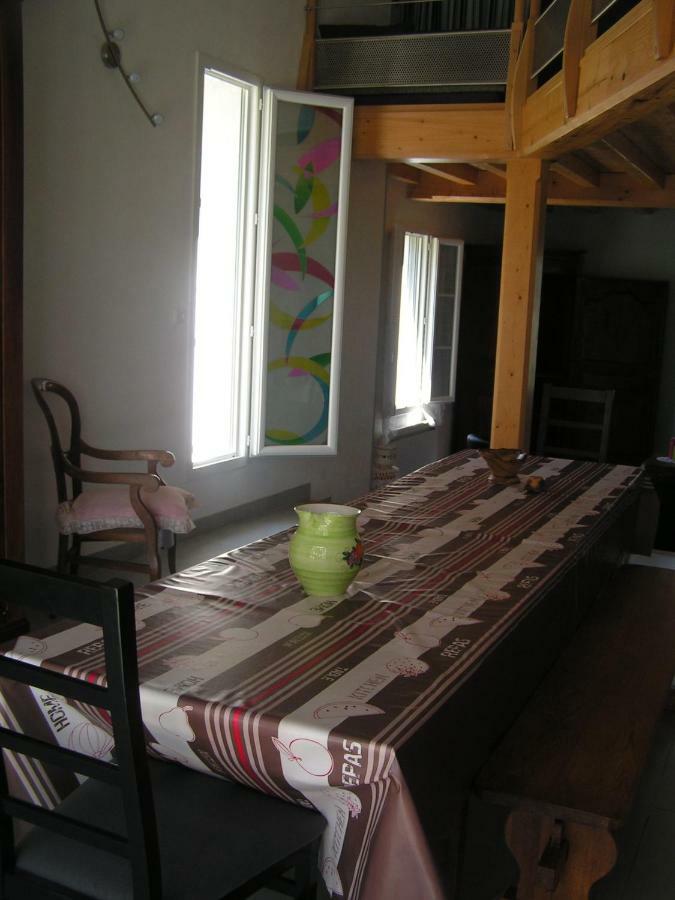 la maison d'Amélie Saint-Fort-sur-Gironde Esterno foto